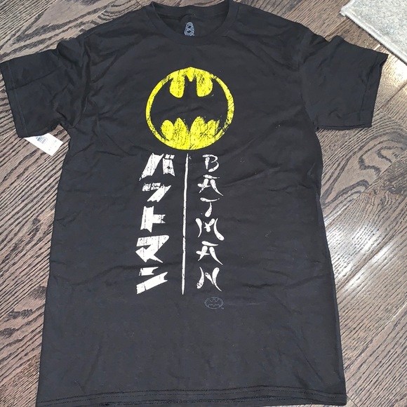 NWT - Batman Tee with Japanese Lettering - Small - Picture 1 of 6